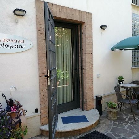 I Melograni Bed & Breakfast ซอรา ภายนอก รูปภาพ
