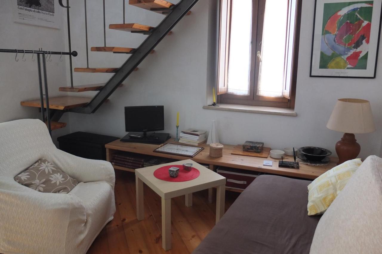 I Melograni Bed & Breakfast ซอรา ภายนอก รูปภาพ
