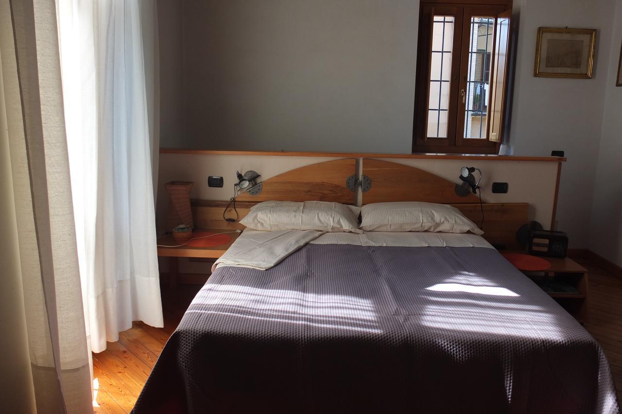 I Melograni Bed & Breakfast ซอรา ภายนอก รูปภาพ